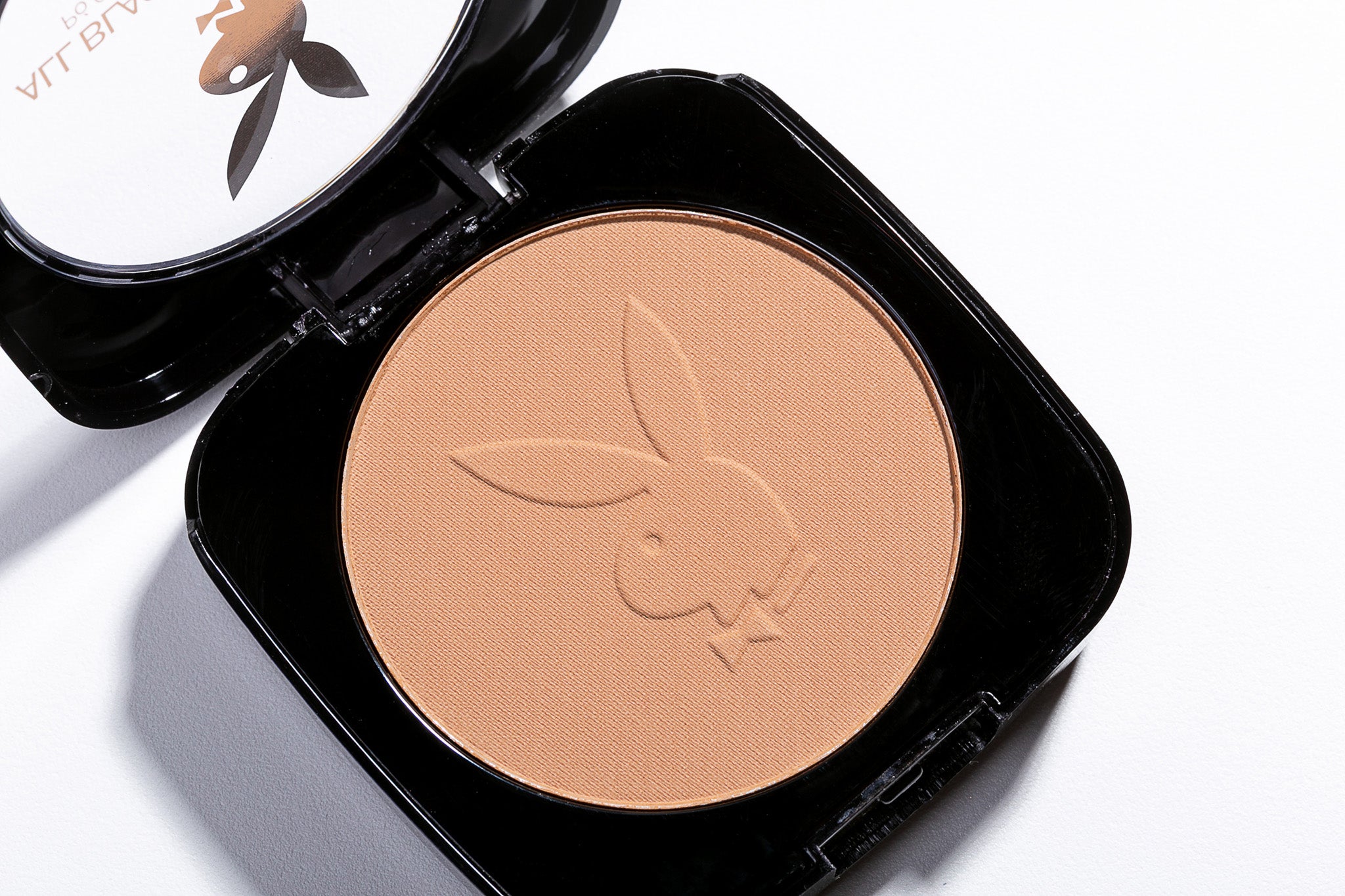 Pó Compacto Coleção All Black - Playboy Beauty