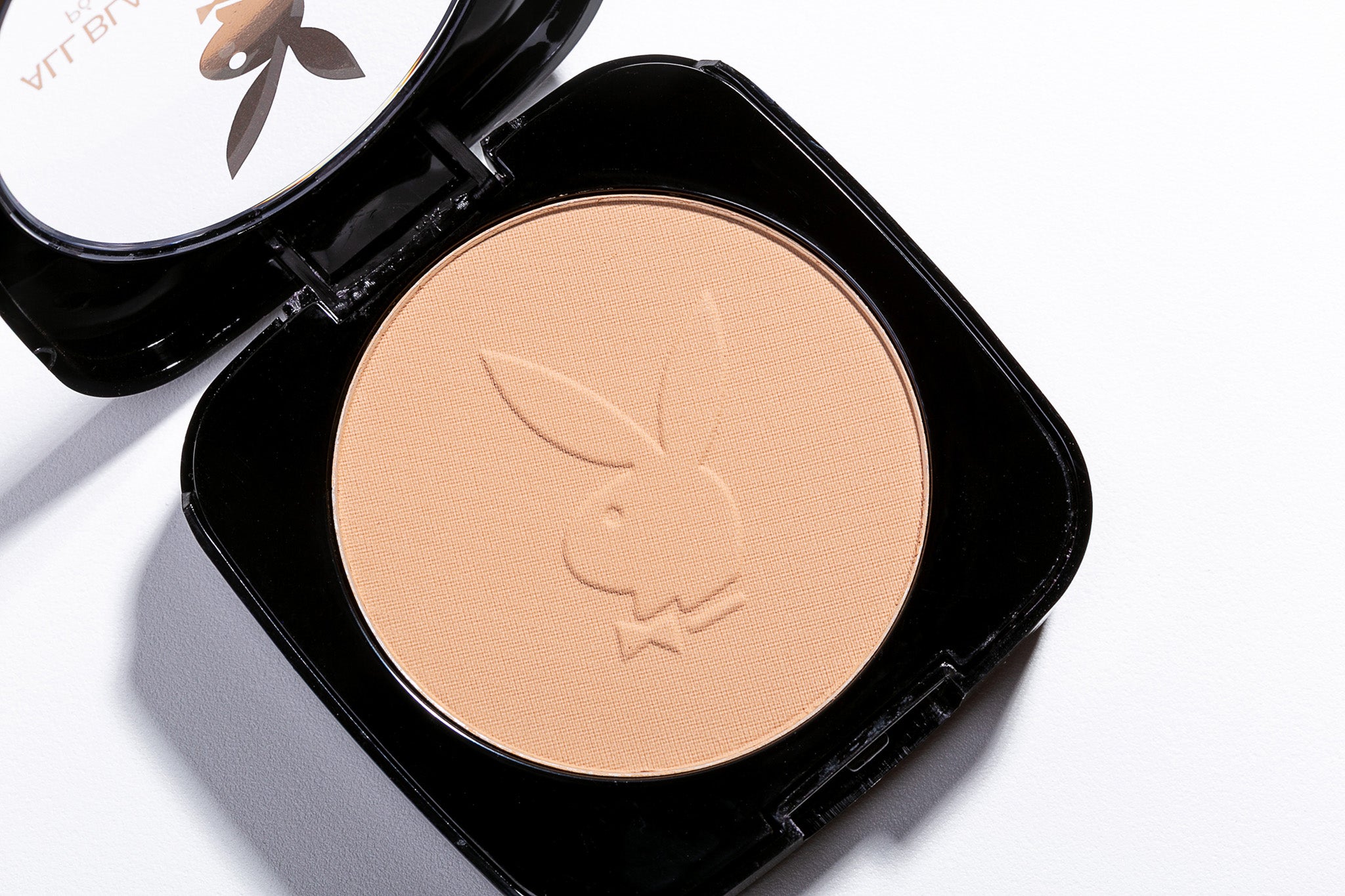 Pó Compacto Coleção All Black - Playboy Beauty