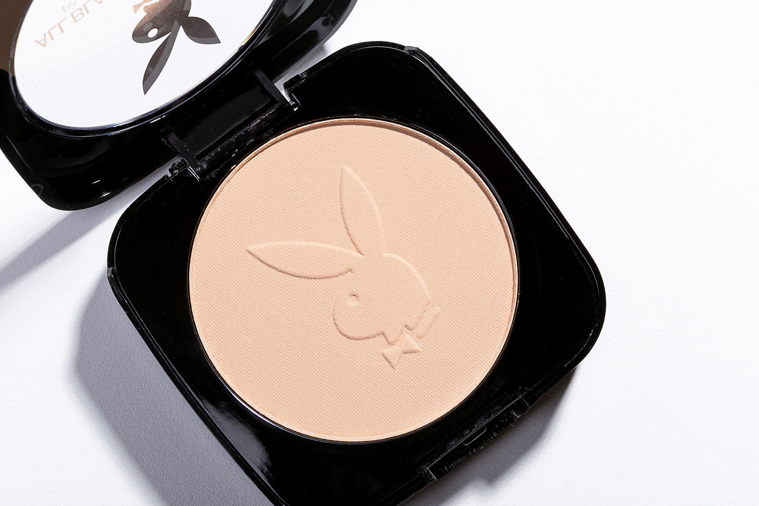 Pó Compacto Coleção All Black - Playboy Beauty